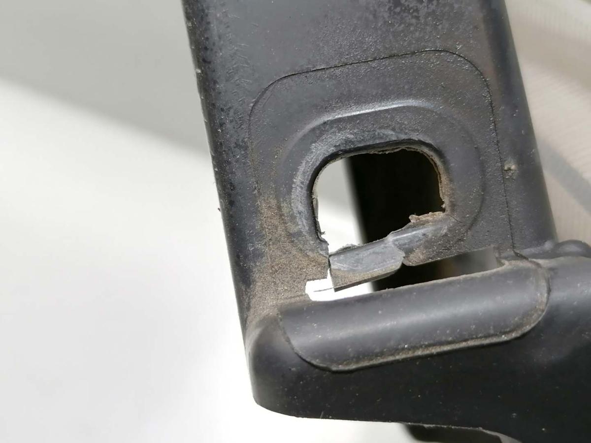 Toyota Yaris XP9 original Scheinwerfer vorn rechts Halogen leicht vergilbt Bj.2006